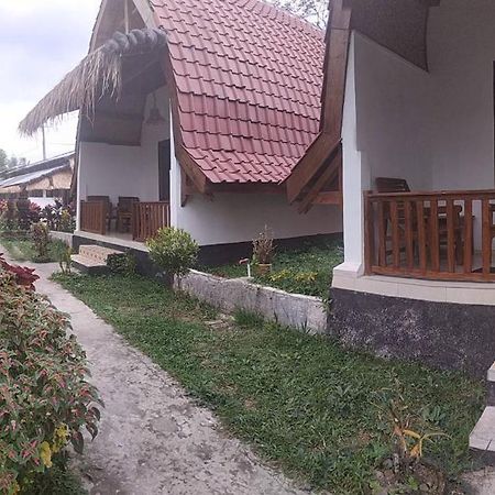 Bale Kembang Kuning Tetebatu Exterior foto