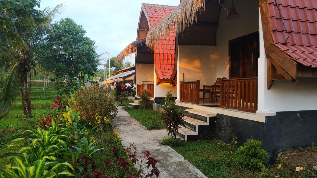 Bale Kembang Kuning Tetebatu Exterior foto